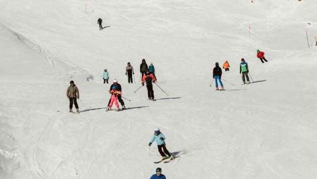 Esquiadores en Candanchú.