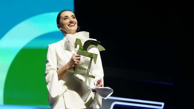 La cantante coruñesa Luz Casal es galardonada con el Premio Ondas a la Trayectoria Musical,