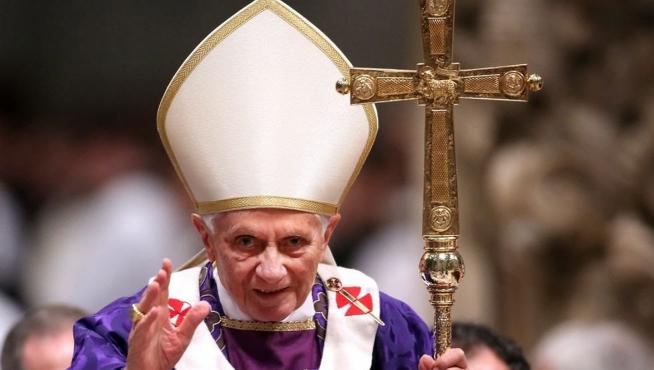 El Papa prologa un libro con reflexiones espirituales de Benedicto XVI:  