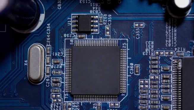 Un microprocesador de un ordenador puede contener unos 700 millones de transistores.