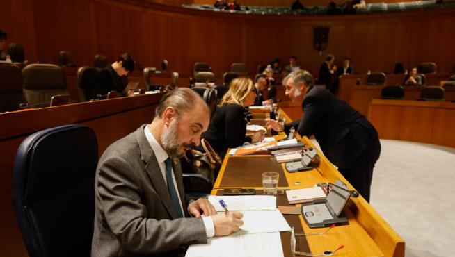 Primer pleno de las Cortes de Aragón de 2023 con la comparecencia de Lambán, Gastón, Repollés y Pérez Anadón