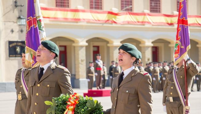 Celebración del XXXI aniversario de la División Castillejos en el cuartel Sancho Ramírez de Huesca.