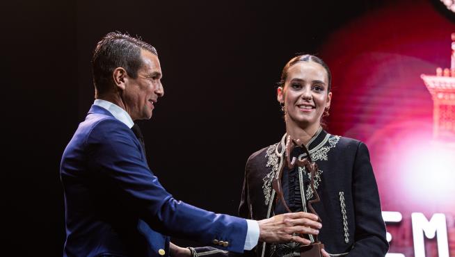 Victoria Federica de Marichalar y Borbón recibe el premio Juventud y tauromaquia.