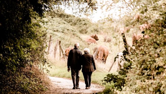 Mantener unas buenas prácticas de salud física y mental, claves para un envejecimiento activo