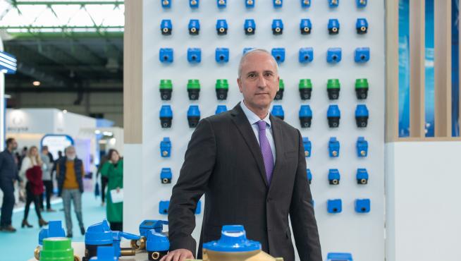 Isaac Navarro, director general de Contazara, en el certamen Smagua, en la Feria de Zaragoza.