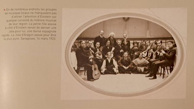 El 14 de marzo de 1923, último día de la estancia de Einstein en Zaragoza, una rondalla le ofreció una pequeña fiesta de despedida