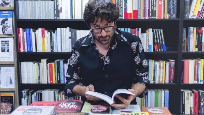 Octavio Gómez Milián mezcla sus pasiones, y son muchas, en su nuevo libro de relatos.