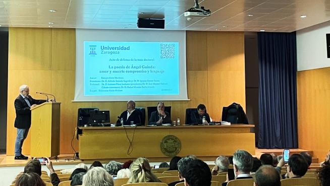 Enrique Ester, durante la presentación de su tesis sobre Ángel Guinda.
