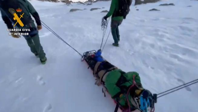 Rescate de un montañero lesionado en la Escupidera de Monte Perdido.