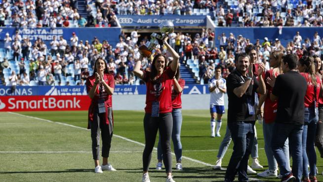 Vega Gimeno ofrece la Copa de la Reina a La Romareda