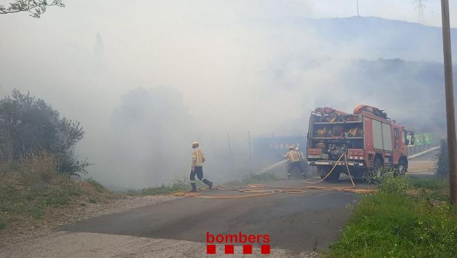 Imagen del fuego forestal entre los municipios franceses de Cervera y Banyuls-sur-Mer.