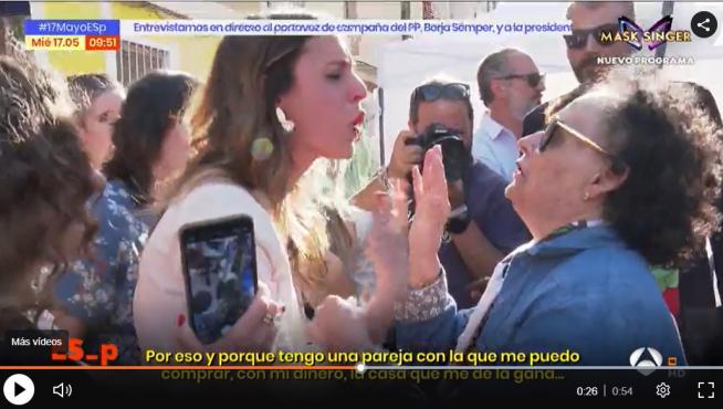 Montero responde a una señora que le afea la compra de su chalet: "Con mi dinero hago lo que me da la gana"