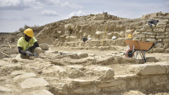Excavación arqueológica en 'El Morrón del Villar'.