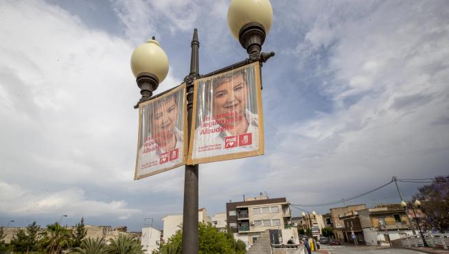 Carteles de cabeza de lista del PSOE a la alcaldía de Albudeite, Isabel de los Dolores Peñalver
