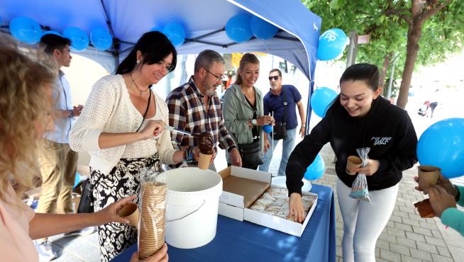 El PP ha celebrado una fiesta infantil en el Coso Bajo con chocolatada incluida.