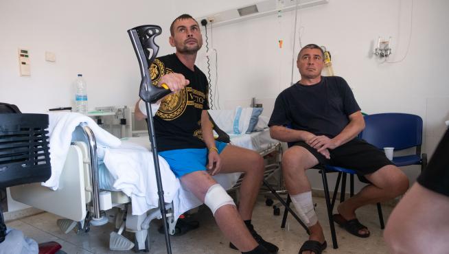 Militares ucranianos heridos en la guerra contra Rusia vuelven hoy a su país tras recuperarse en el Hospital Militar de Zaragoza.