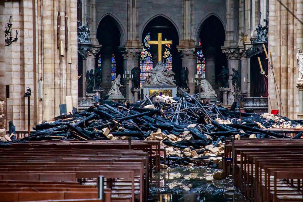 El incendio que ha devastado la catedral de Notre Dame en París ya ha sido controlado.