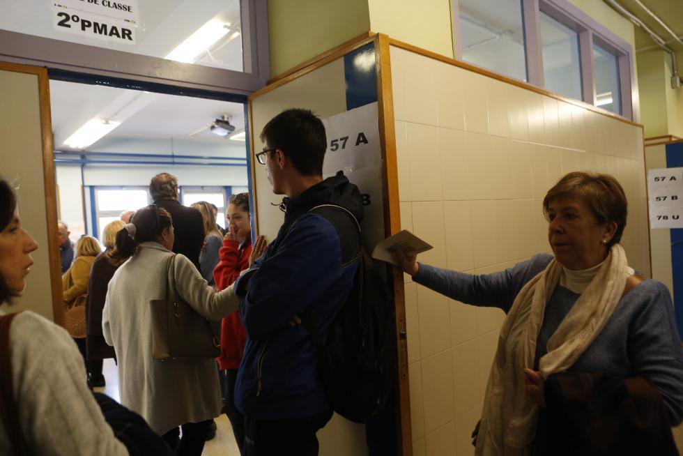 Votación en el IES Miguel de Molinos.