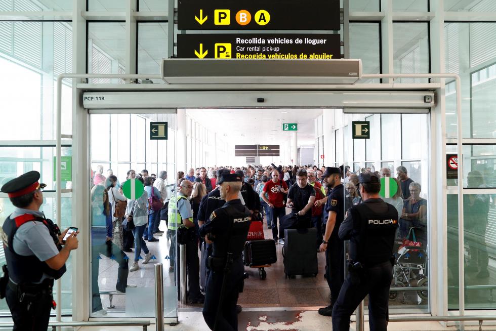 Mossos y Policías en El Prat
