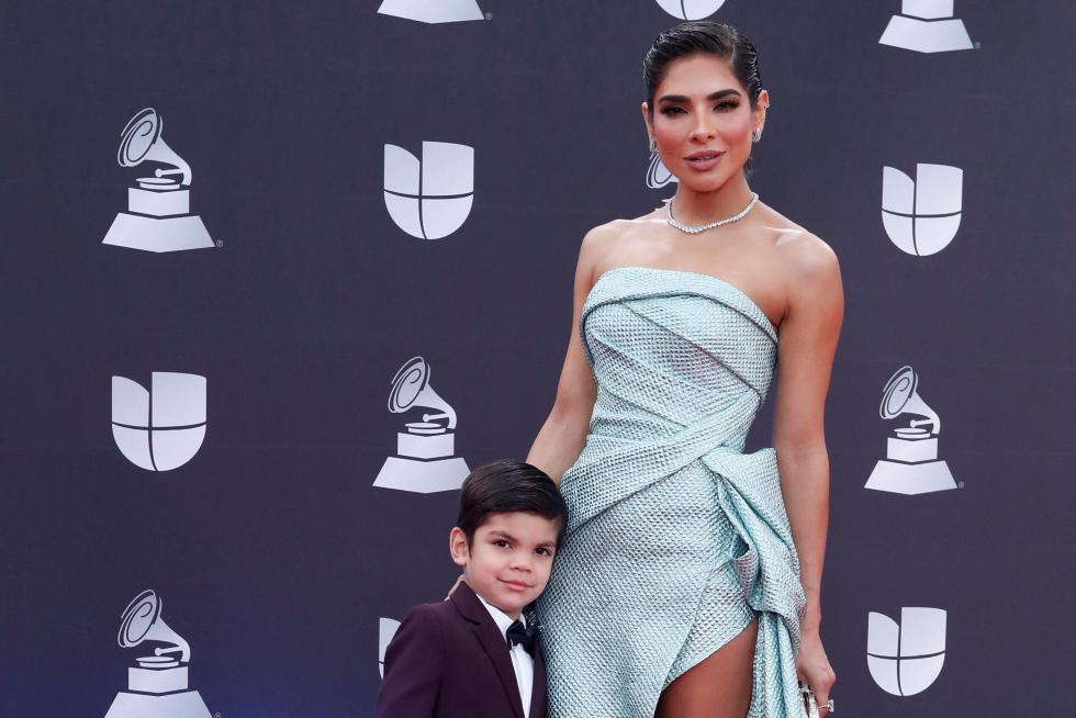 Las Vegas (United States), 15/11/2019.- Bad Bunny arrives for the 20th annual Latin Grammy Awards ceremony at the MGM Grand Garden Arena in Las Vegas, Nevada, USA, 14 November 2019. The Latin Grammys recognize artistic and/or technical achievement, not sales figures or chart positions, and the winners are determined by the votes of their peers - the qualified voting members of the Latin Recording Academy. (Estados Unidos) EFE/EPA/NINA PROMMER Arrivals - 20th Latin Grammy Awards