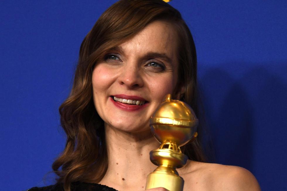 Beverly Hills (United States), 06/01/2020.- Icelandic musician Hildur Guonadottir holds the award for Best Original Score - Motion Picture for 'Joker' in the press room during the 77th annual Golden Globe Awards ceremony at the Beverly Hilton Hotel, in Beverly Hills, California, USA, 05 January 2020. (Islandia, Estados Unidos) EFE/EPA/CHRISTIAN MONTERROSA Press Room - 77th Golden Globe Awards