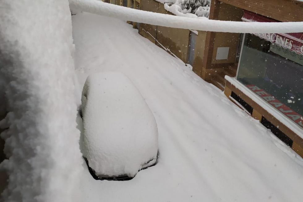 En Andorra prácticamente no se puede salir de casa porque hay medio metro de nieve