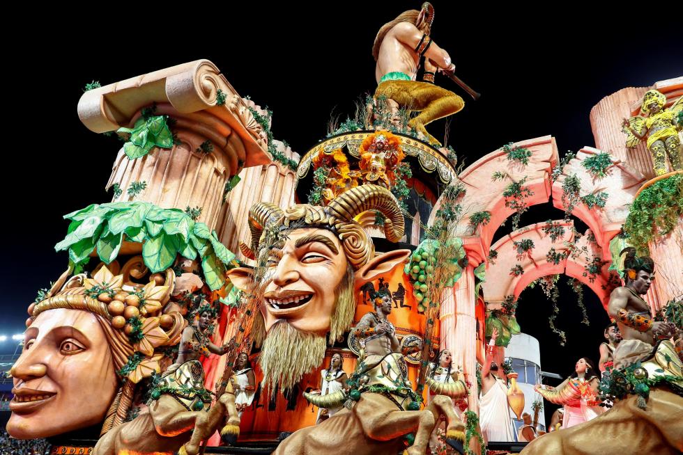 Marea de samba y color en el Carnaval de Brasil