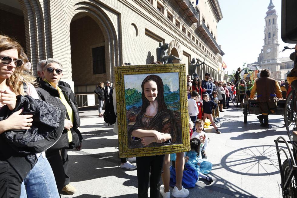 Mucho color y personajes extravagantes en el carnaval infantil de Zaragoza