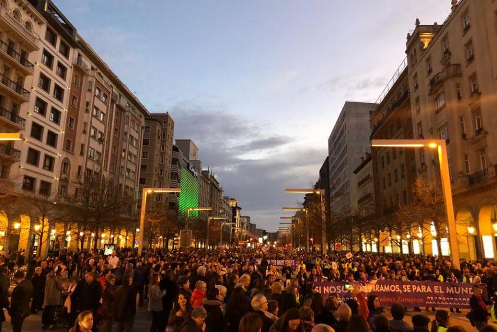 La manifestación a su paso por el paseo de la Independencia de Zaragoza.