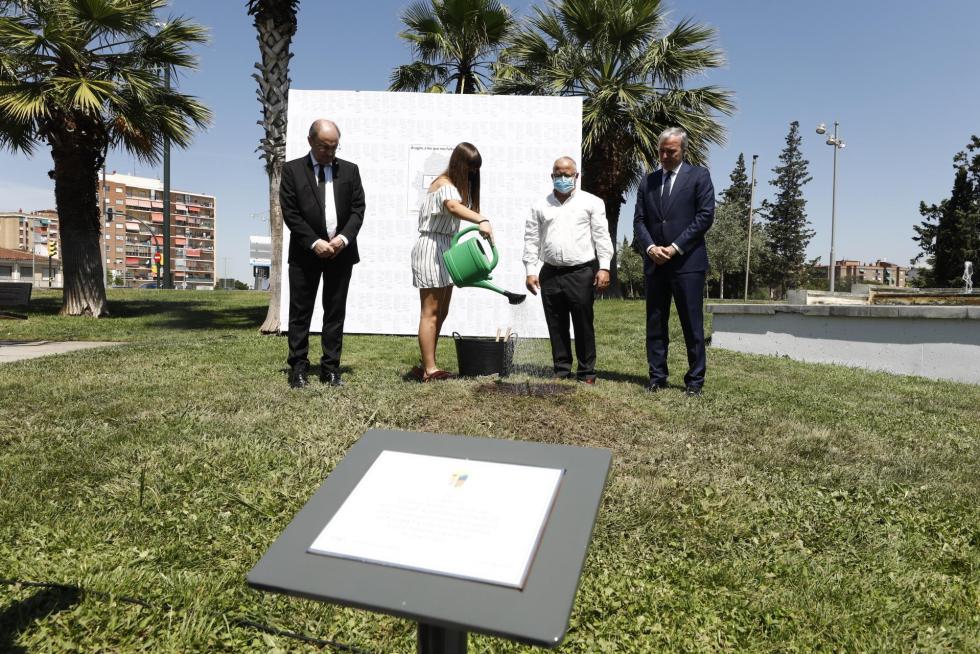 Homenaje en Zaragoza a las víctimas de la pandemia.