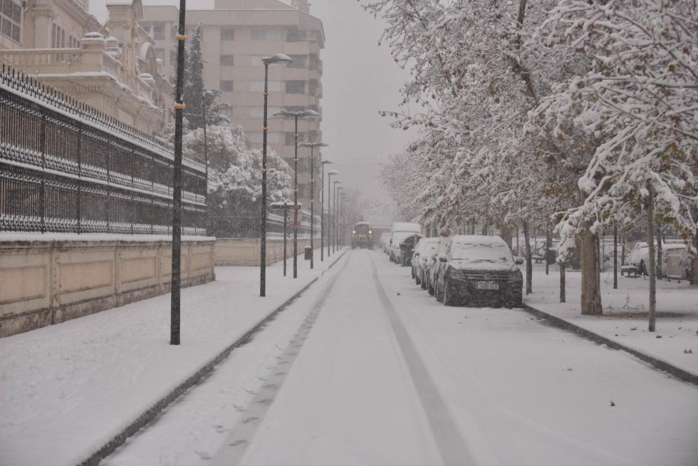 Filomena deja su rastro de nieve en Zaragoza