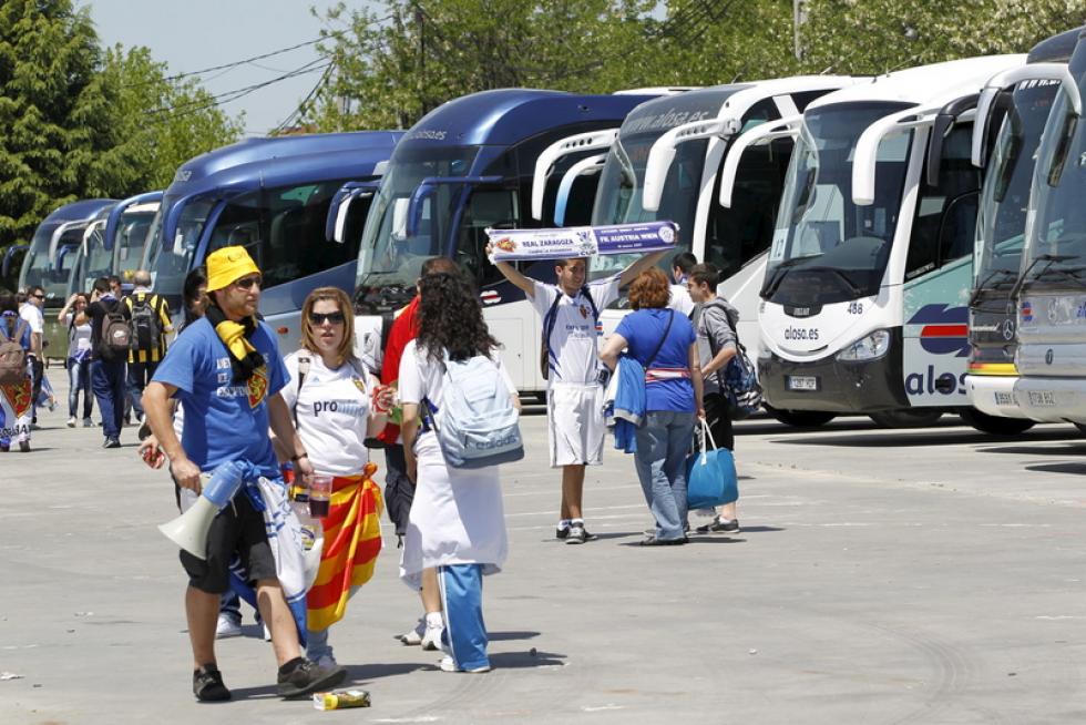 Llegada de los aficionados del Real Zaragoza a Getafe