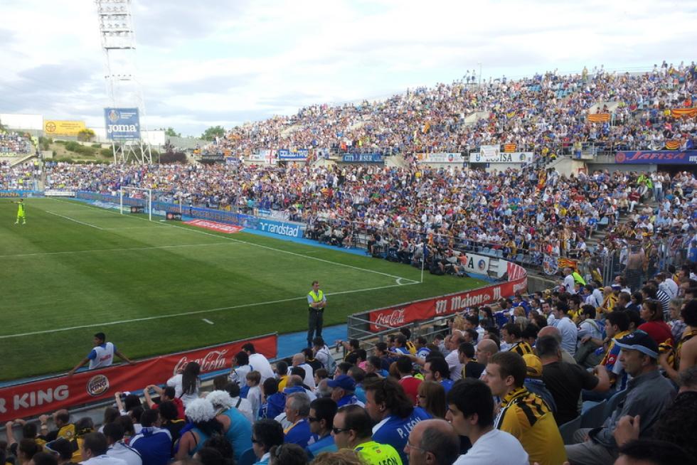 Los zaragocistas muestran cómo vivieron la noche de la salvación en Getafe.