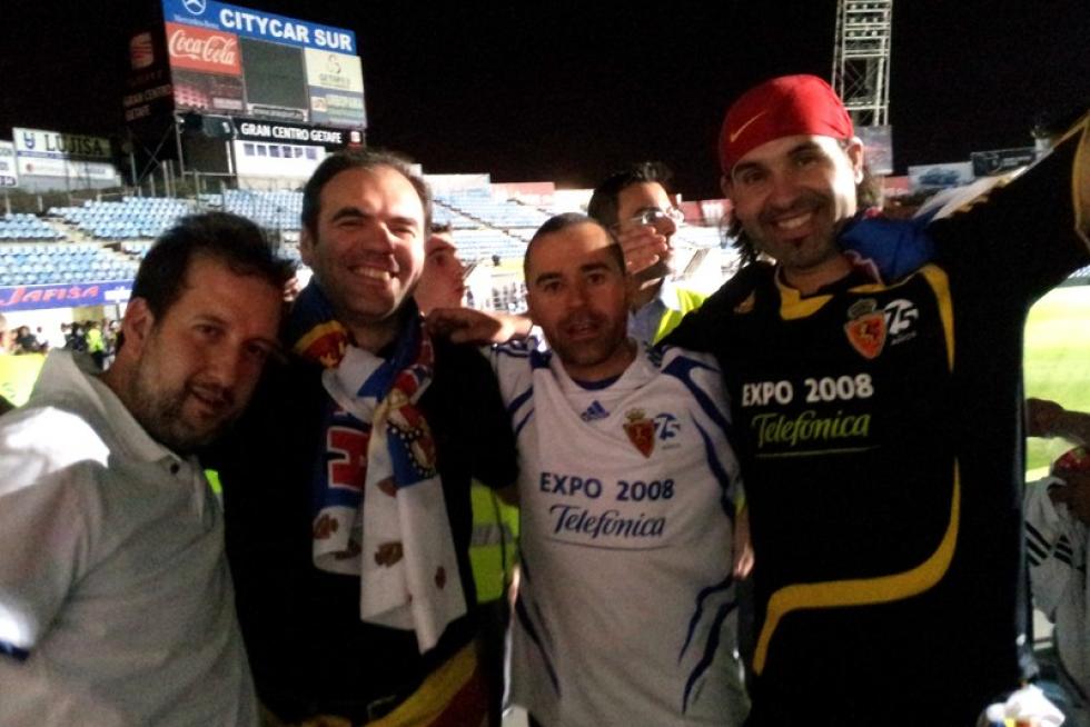 Los zaragocistas muestran cómo vivieron la noche de la salvación en Getafe.