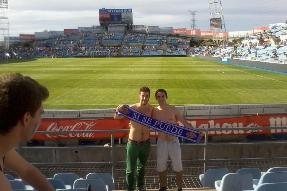 Los zaragocistas muestran cómo vivieron la noche de la salvación en Getafe.