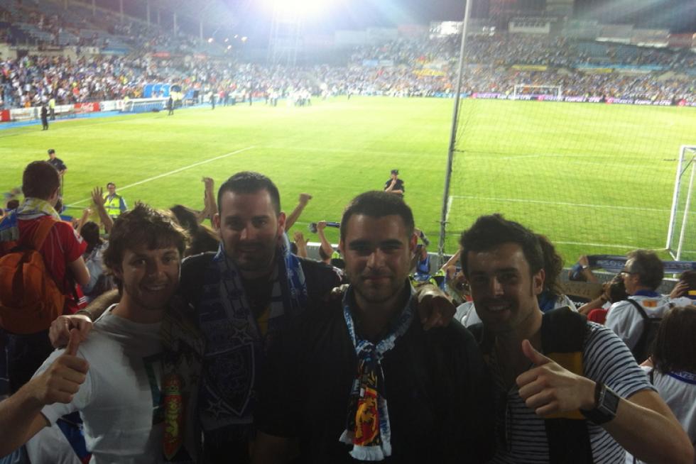 Los zaragocistas muestran cómo vivieron la noche de la salvación en Getafe.