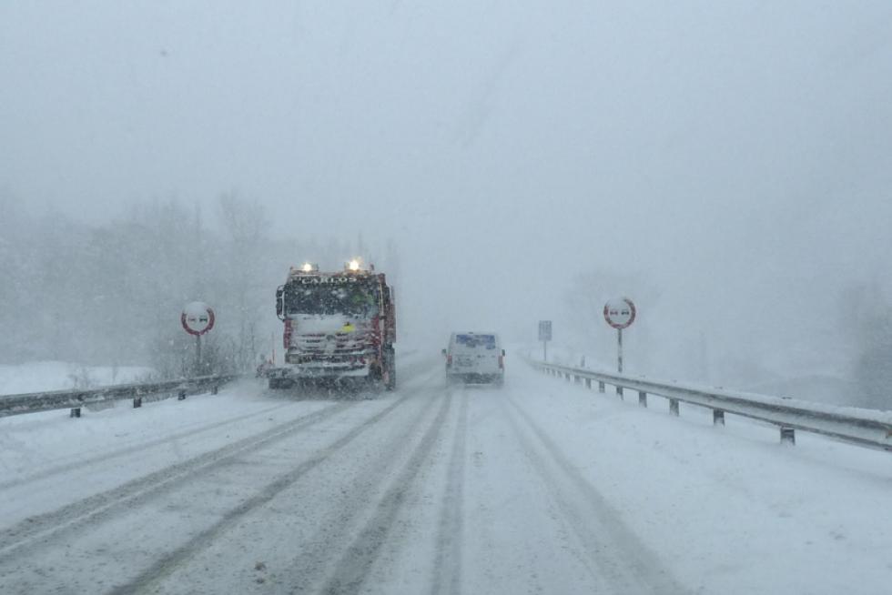 Nieve en los pasos fronterizos