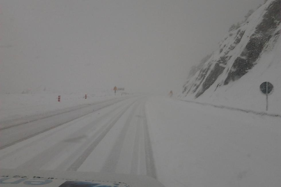 Monrepós, sin visibilidad y con mucha nieve