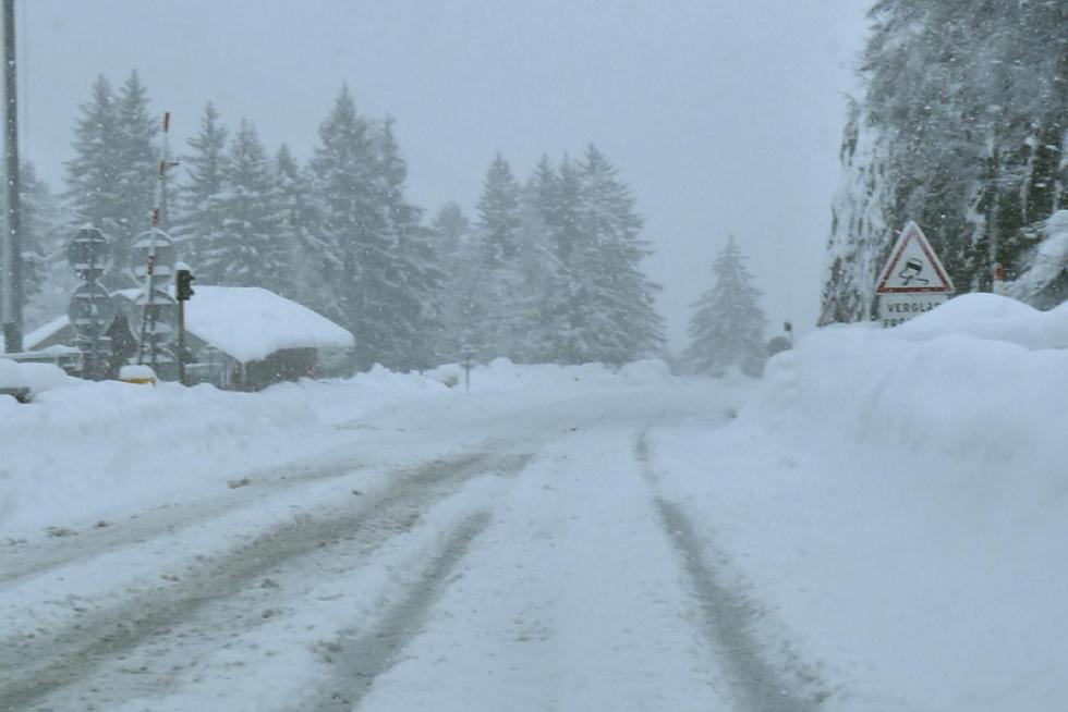 Nieve en los pasos fronterizos
