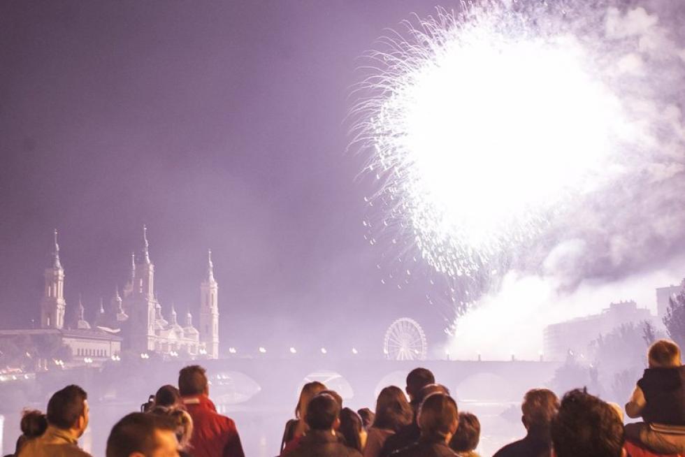 Fuegos artificiales de fin de Fiestas del Pilar 2013