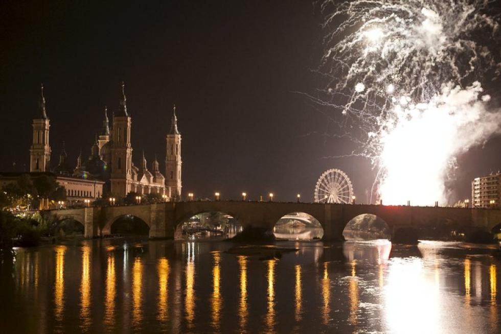 Fuegos artificiales de fin de Fiestas del Pilar 2013