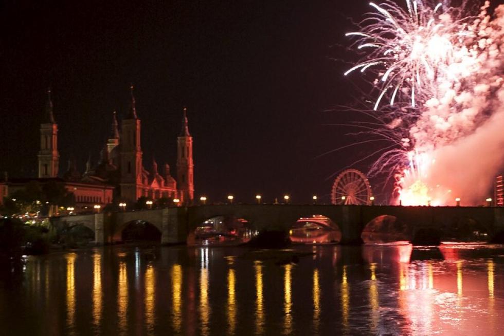 Fuegos artificiales de fin de Fiestas del Pilar 2013