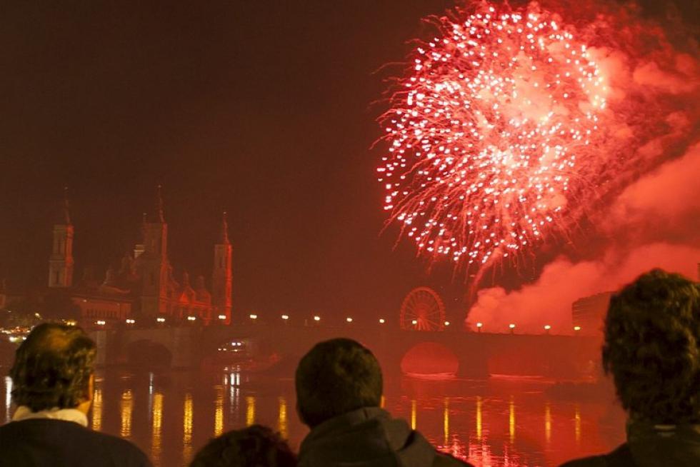 Fuegos artificiales de fin de Fiestas del Pilar 2013
