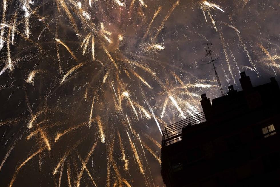 Imágenes de la traca que puso fin a las Fiestas del Pilar 2013