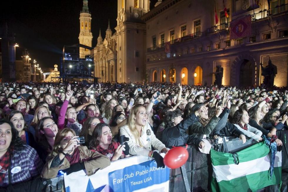 Concierto de Pablo Alborán en la plaza del Pilar de Zaragoza