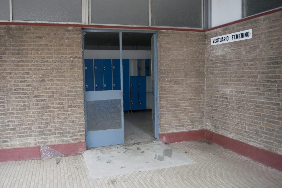 Abandono y vandalismo en el Parque Deportivo Ebro