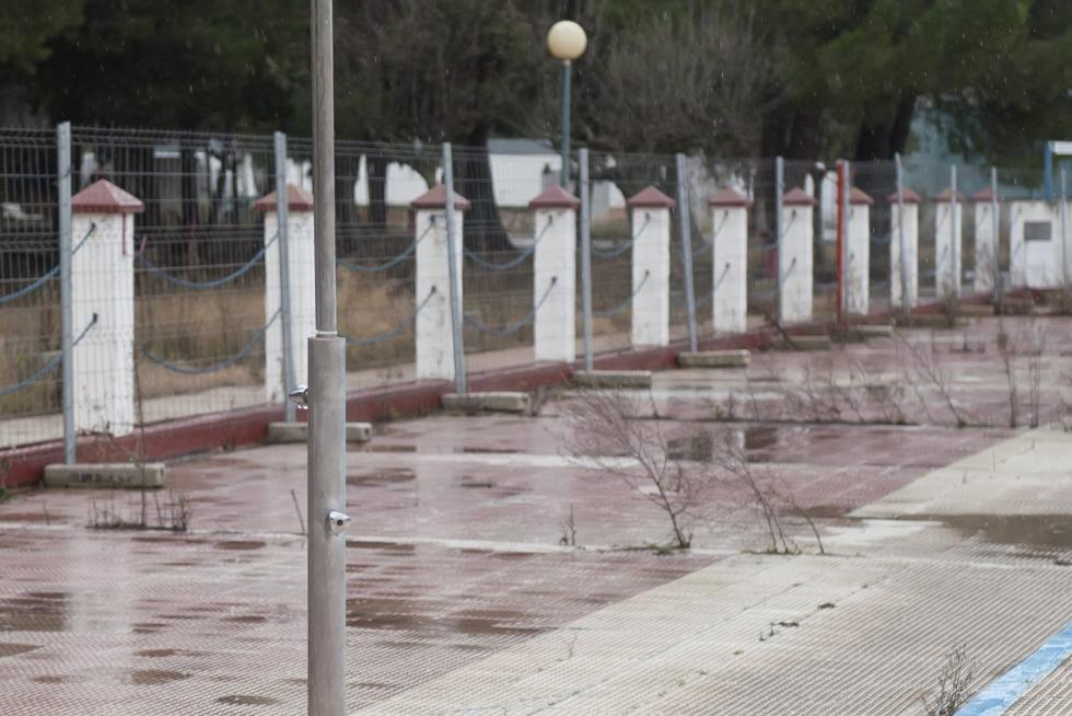 Abandono y vandalismo en el Parque Deportivo Ebro