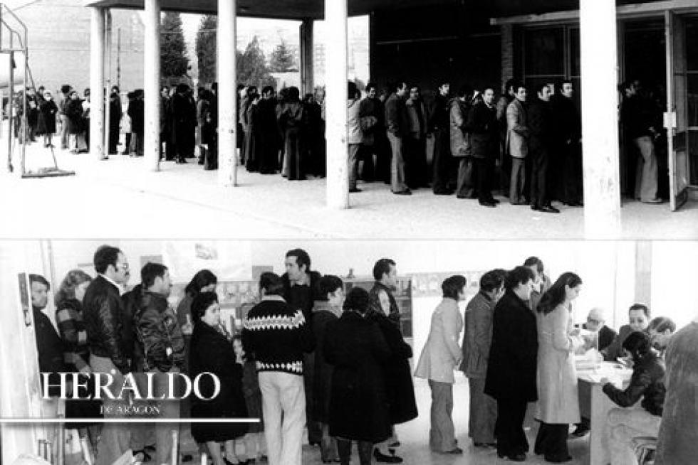 Combo de fotografías que muestra las largas filas que se formaron en los colegios electorales de Zaragoza el 6 de diciembre de 1978, referéndum de la Constitución Española