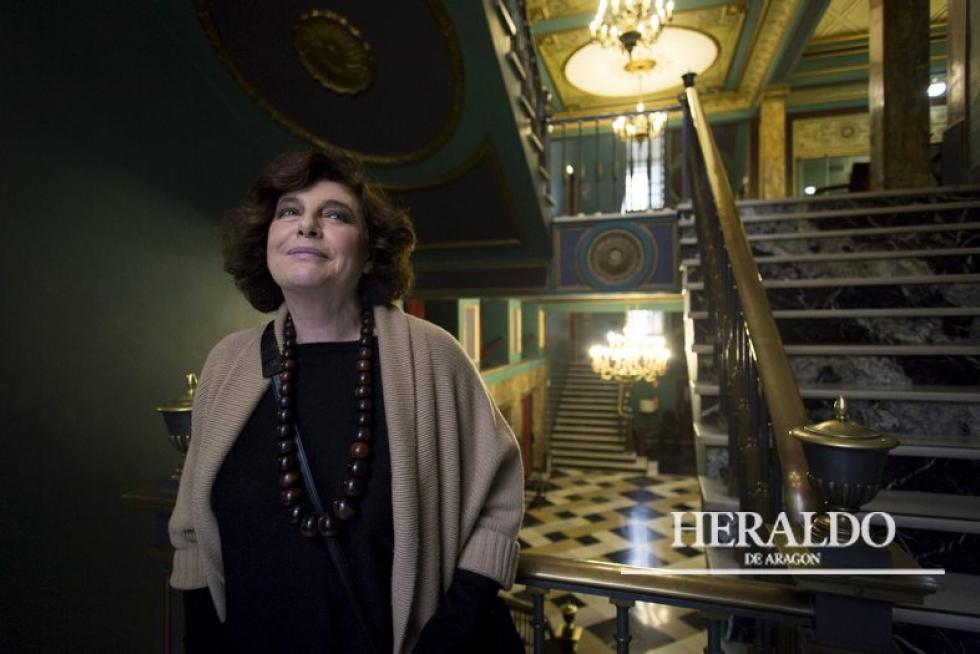 Retrato de la actriz Charo López en el Teatro Principal de Zaragoza el 13 de marzo.