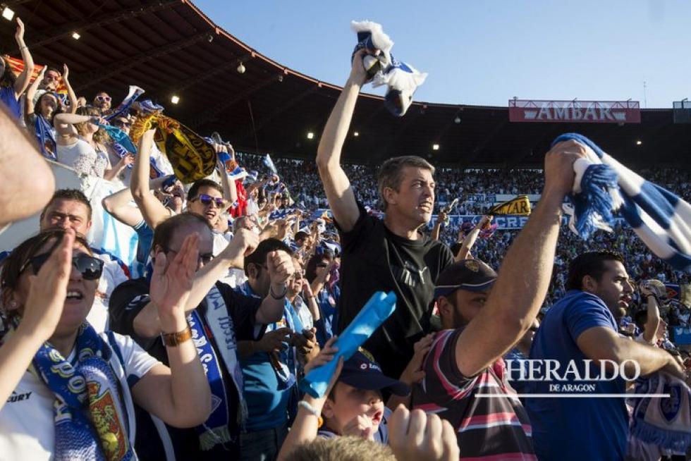 La afición del Real Zaragoza se volcó con su equipo en la fase de ascenso a Primera División. La imagen corresponde al partido Real Zaragoza 3 - Las Palmas 1, el 17 de junio.